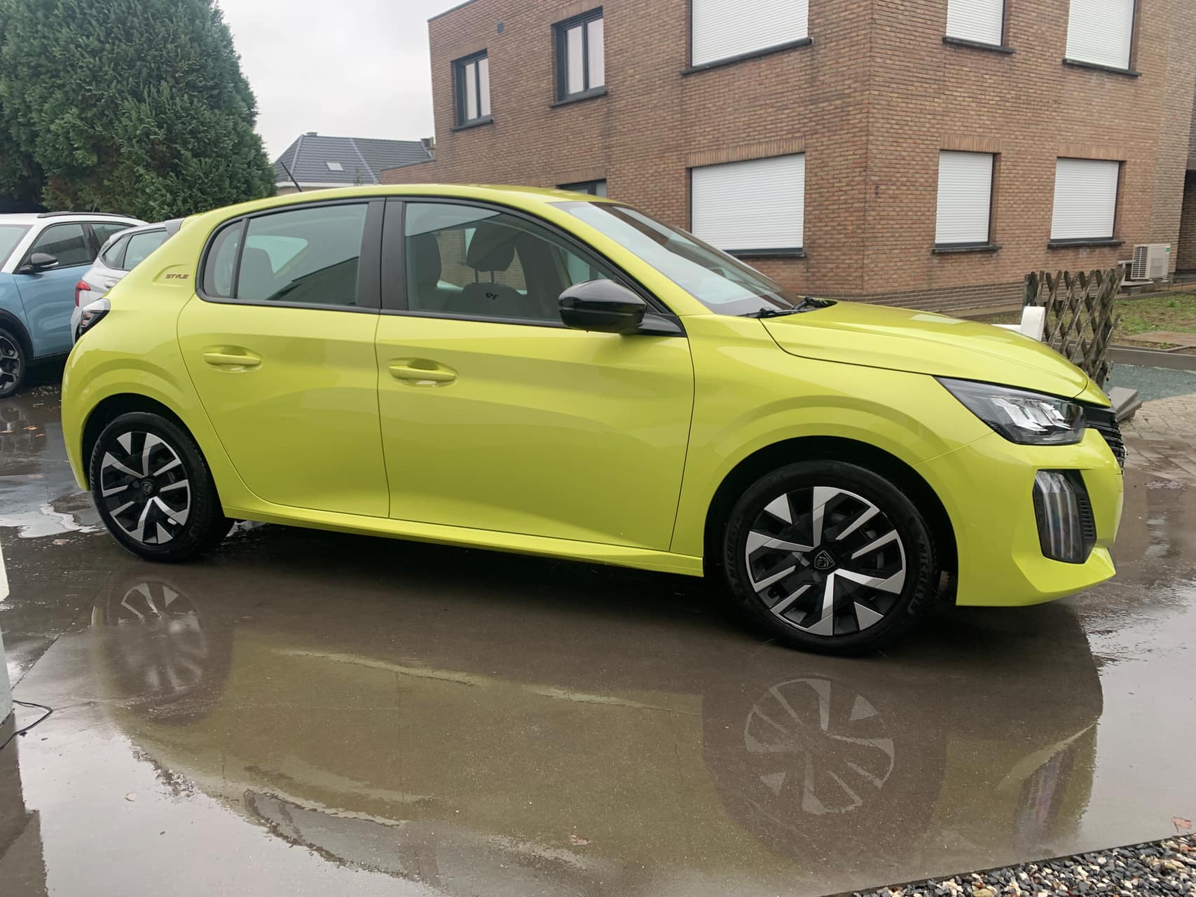 Peugeot 208 PureTech te koop | Okasie autodetails