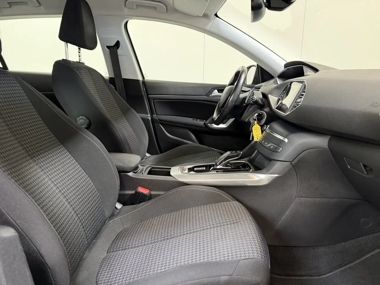 Peugeot 308 1.2 Benzine Autom. Style - Airco - Apple CarPlay - Topstaat ...